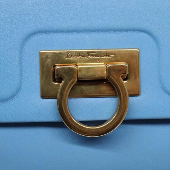 Salvatore Ferragamo Gancini Shoulder Bag Leather Blue Gold Auth 114931V - Picture 10 of 14